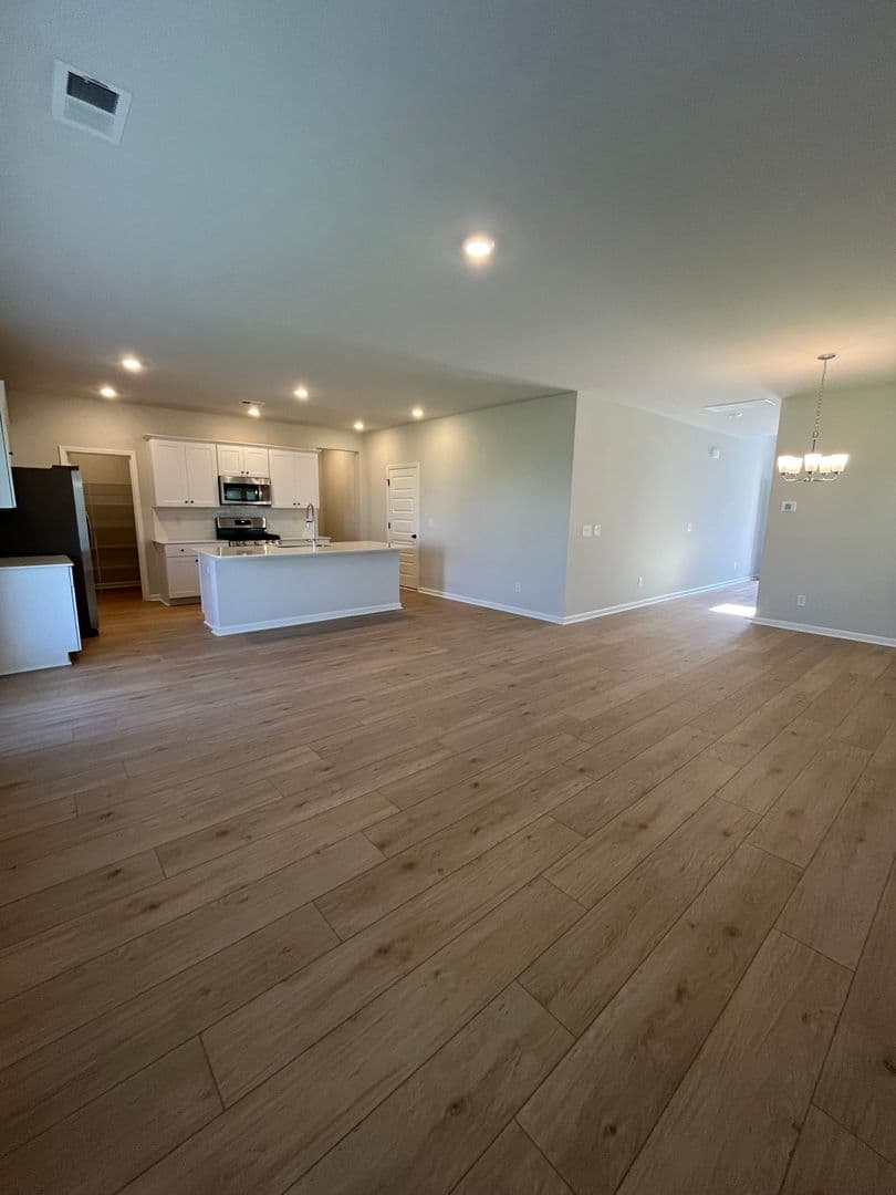 Summerville House: 1038 Adirondack Drive