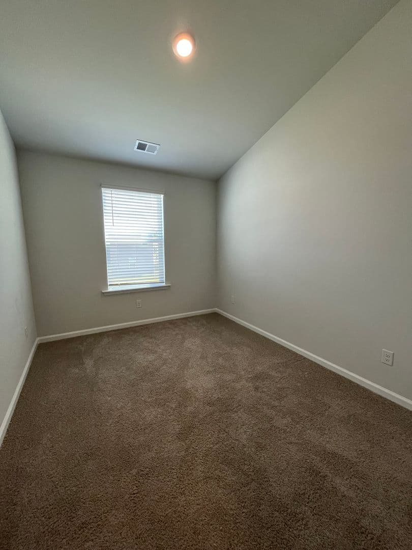Moncks Corner House: 264 Blue Haw Drive