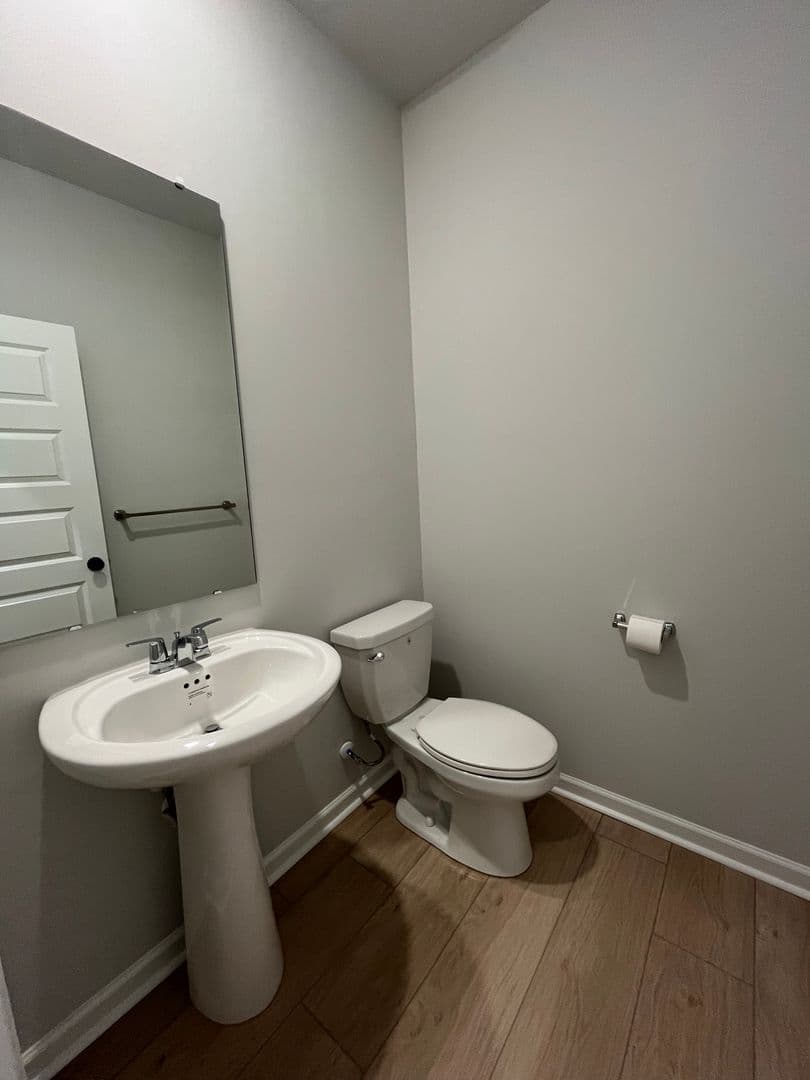 Summerville House: 1038 Adirondack Drive