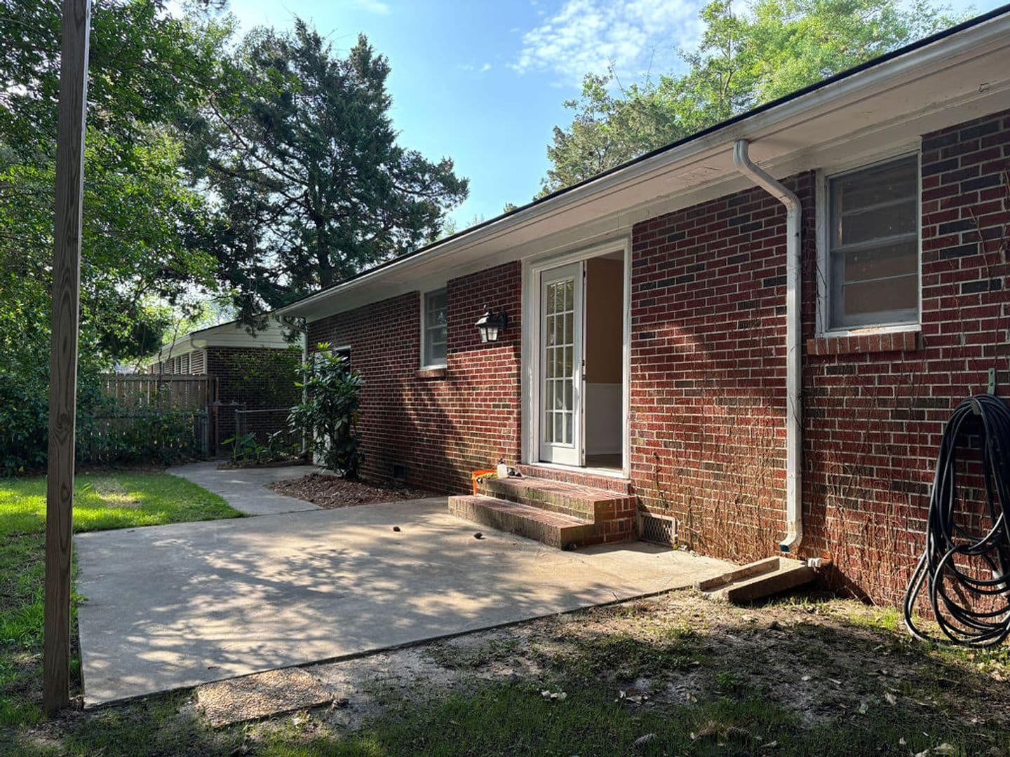 Charleston House: 2012 Boeing Avenue