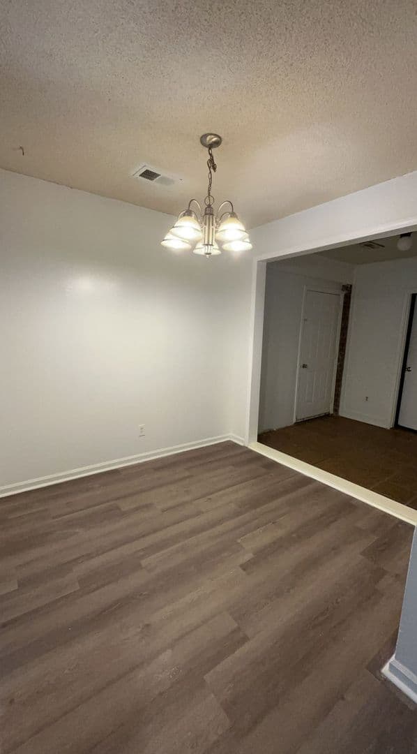 Ladson House: 169 Hummingbird Avenue, Unit A