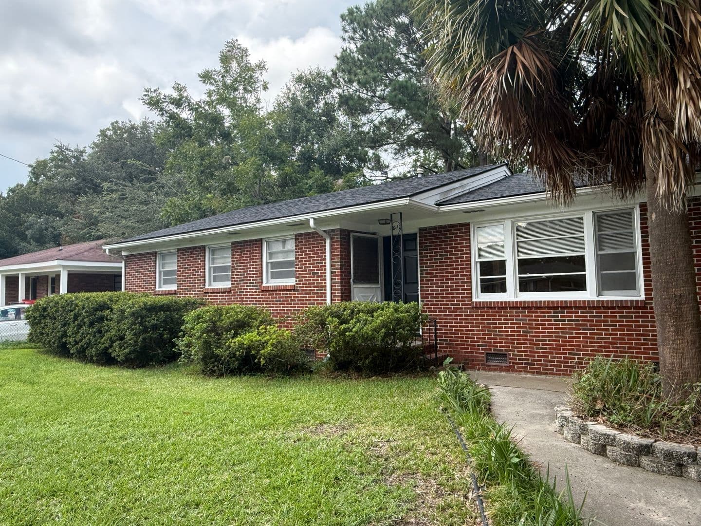 Charleston House: 2012 Boeing Avenue