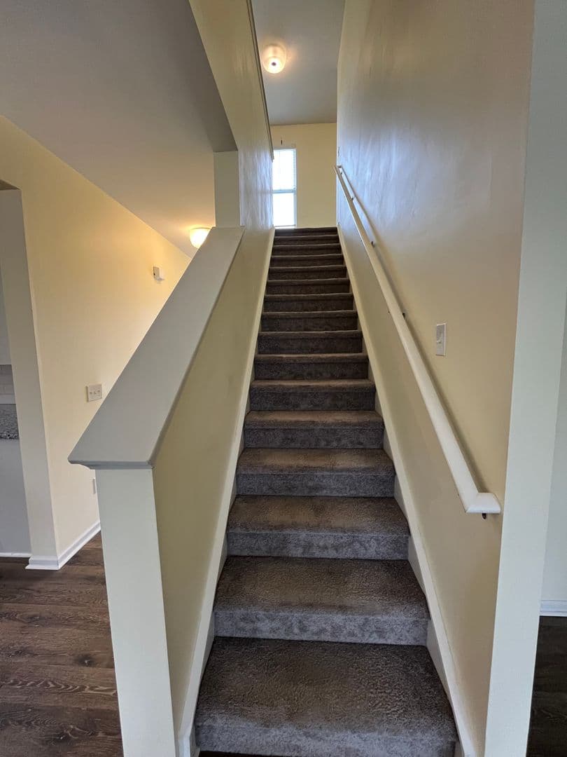 Summerville House: 396 Dunlin Drive