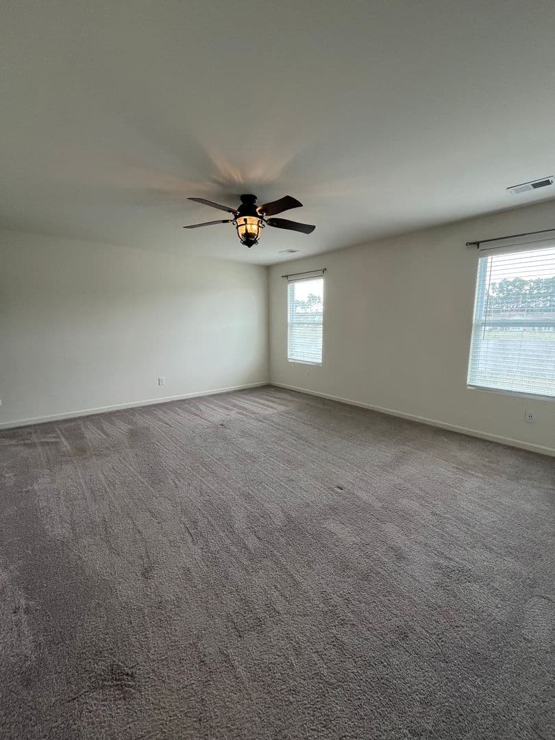 Summerville House: 396 Dunlin Drive