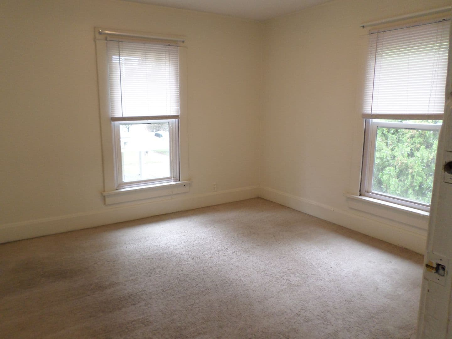 Manhattan Apartment: 715 Laramie