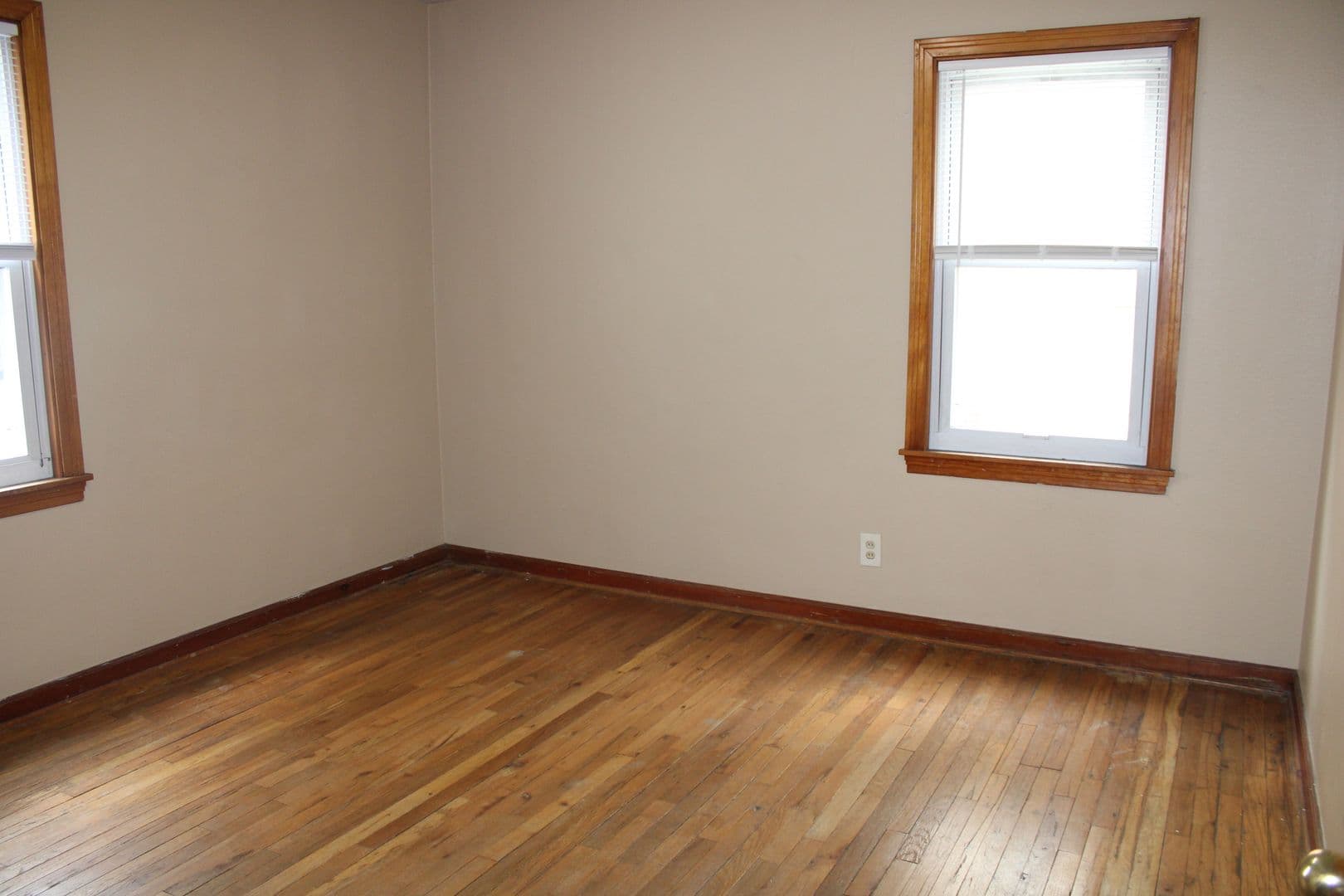 Manhattan Apartment: 923 Bluemont