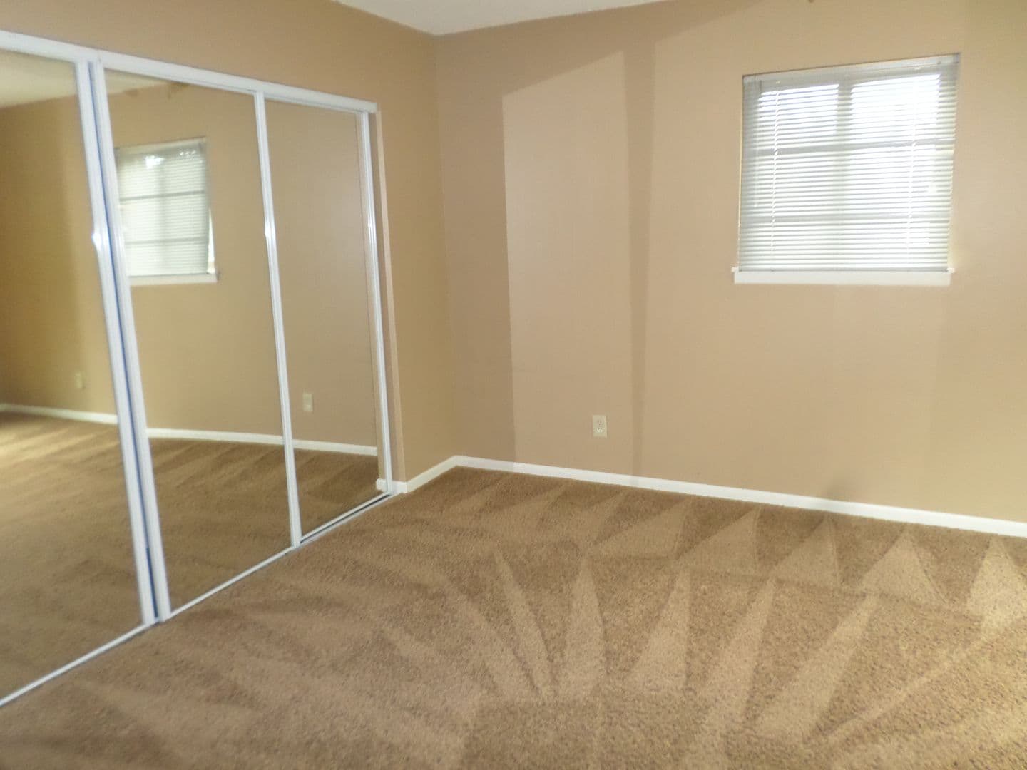 Manhattan Apartment: 1722 Laramie