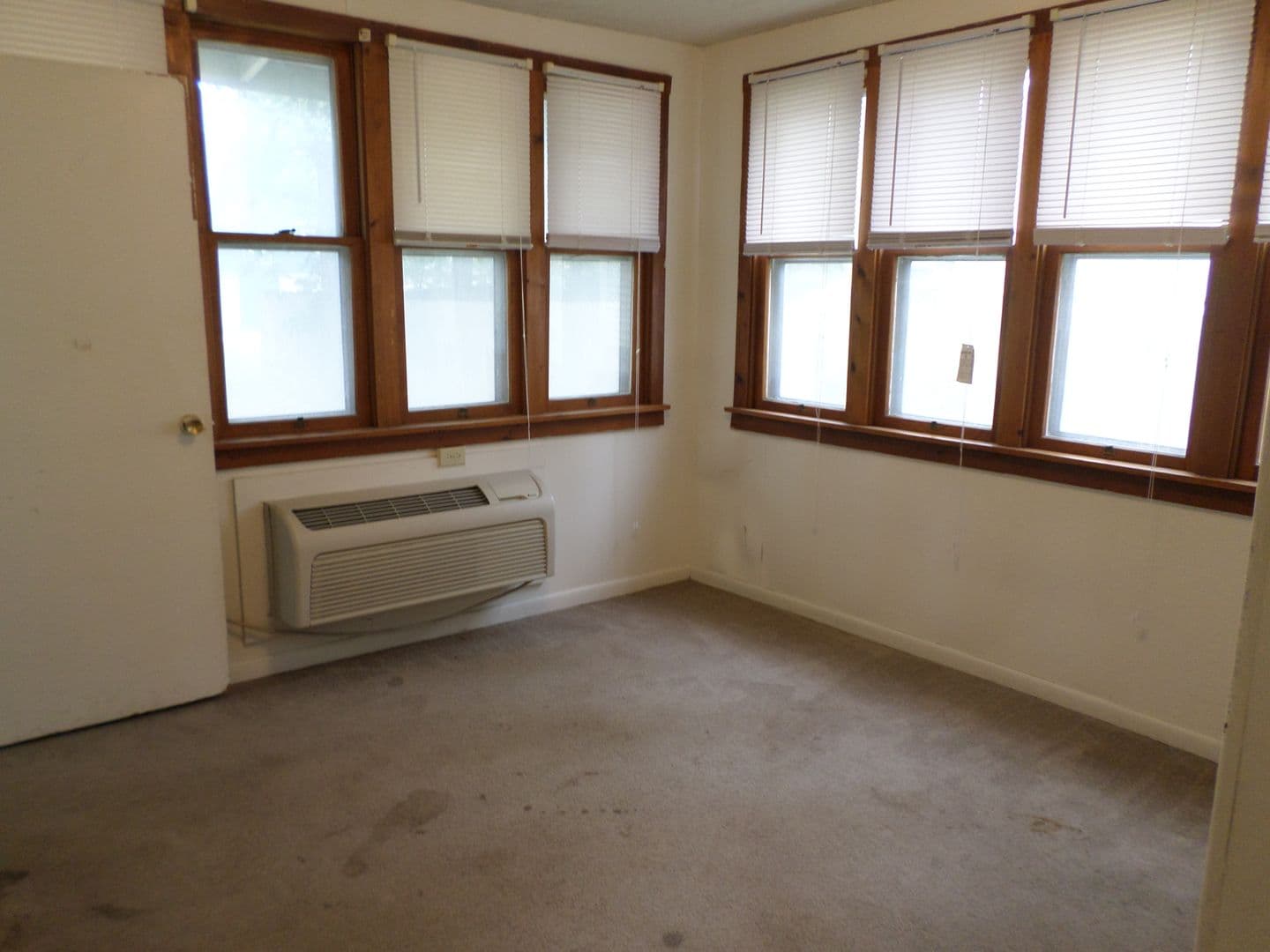 Manhattan Apartment: 715 Laramie