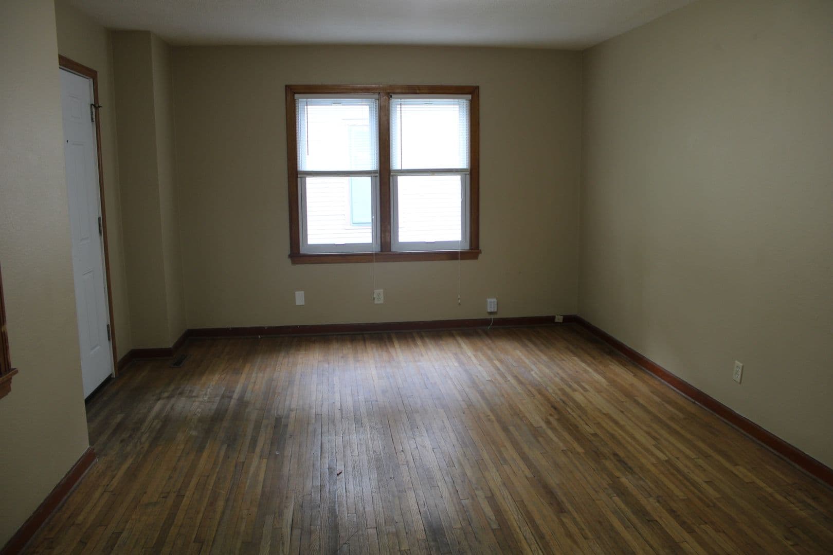Manhattan Apartment: 923 Bluemont
