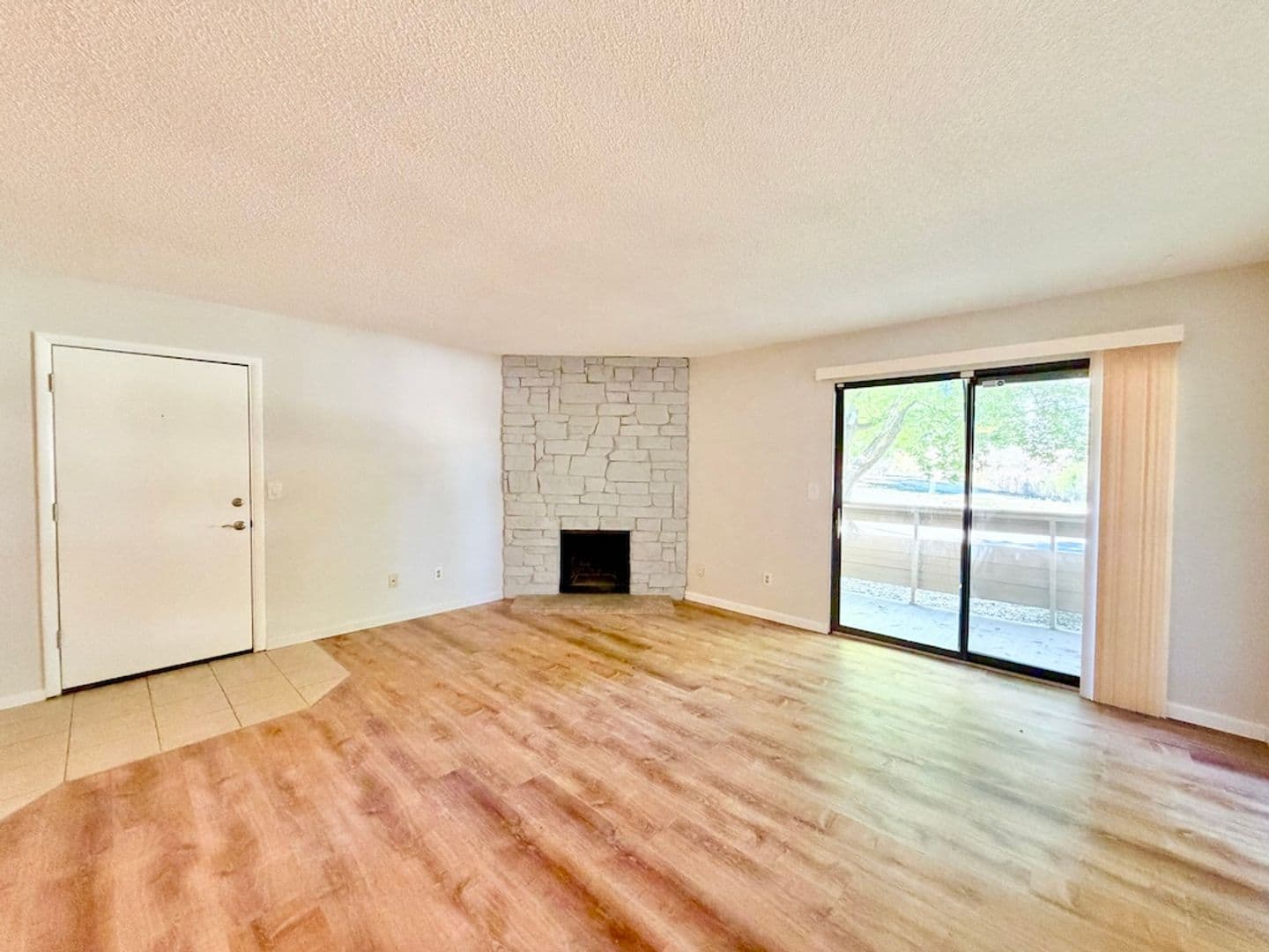 Lakewood Apartment: 400 Zang St. Apt 107