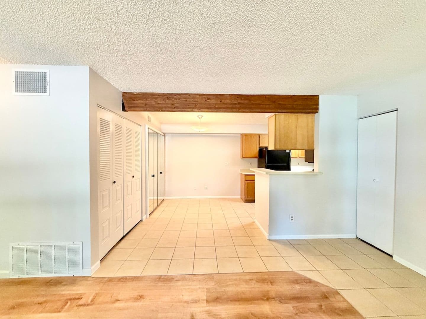 Lakewood Apartment: 400 Zang St. Apt 107