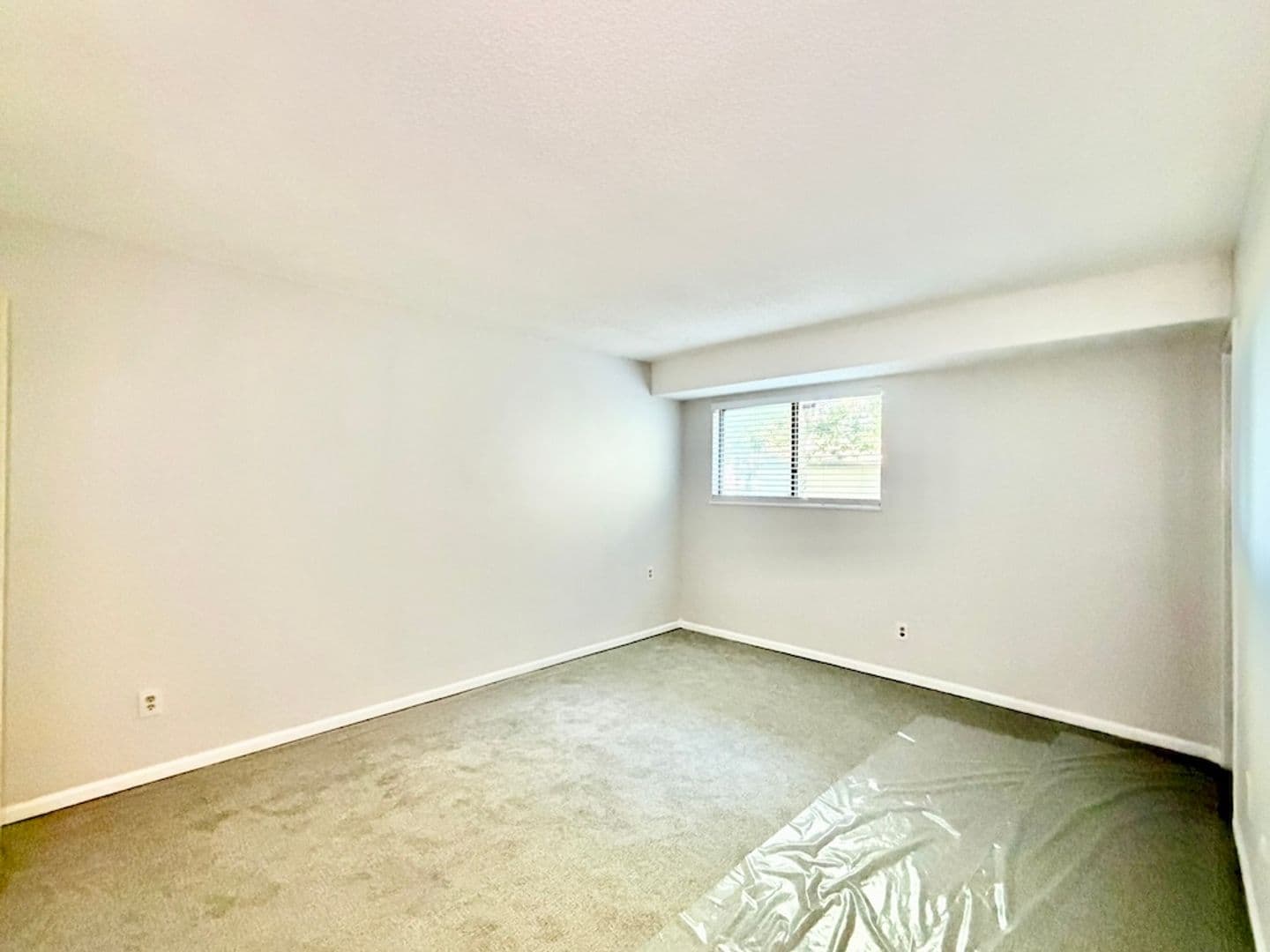 Lakewood Apartment: 400 Zang St. Apt 107