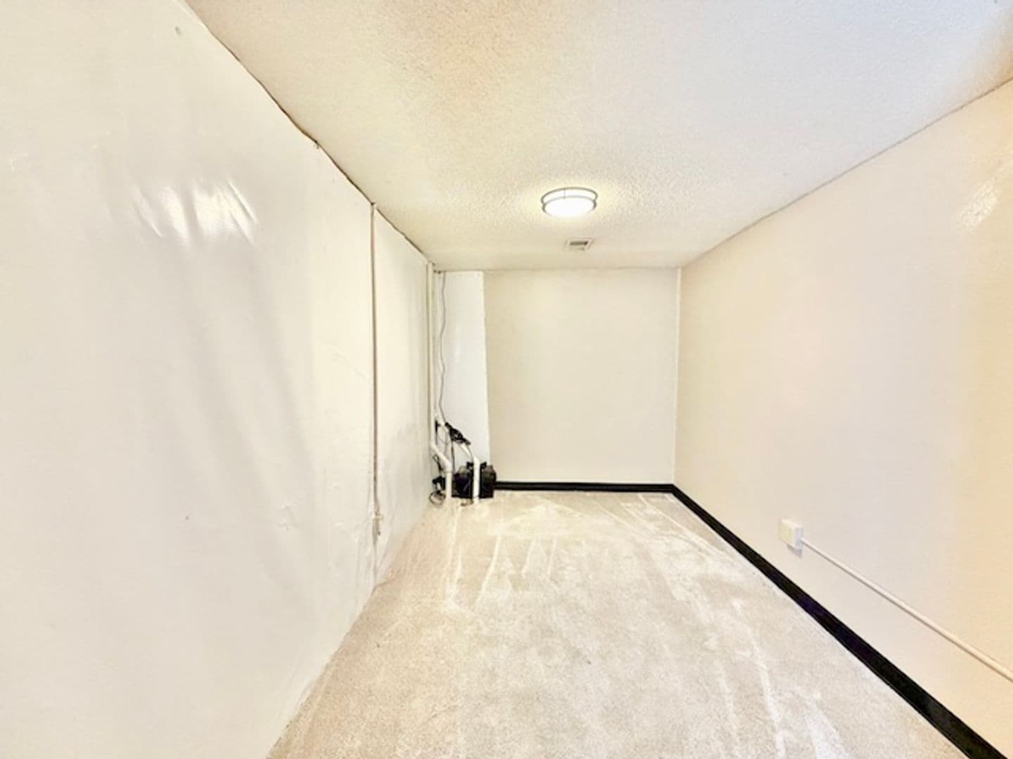 Lakewood Apartment: 954 S. Miller St.