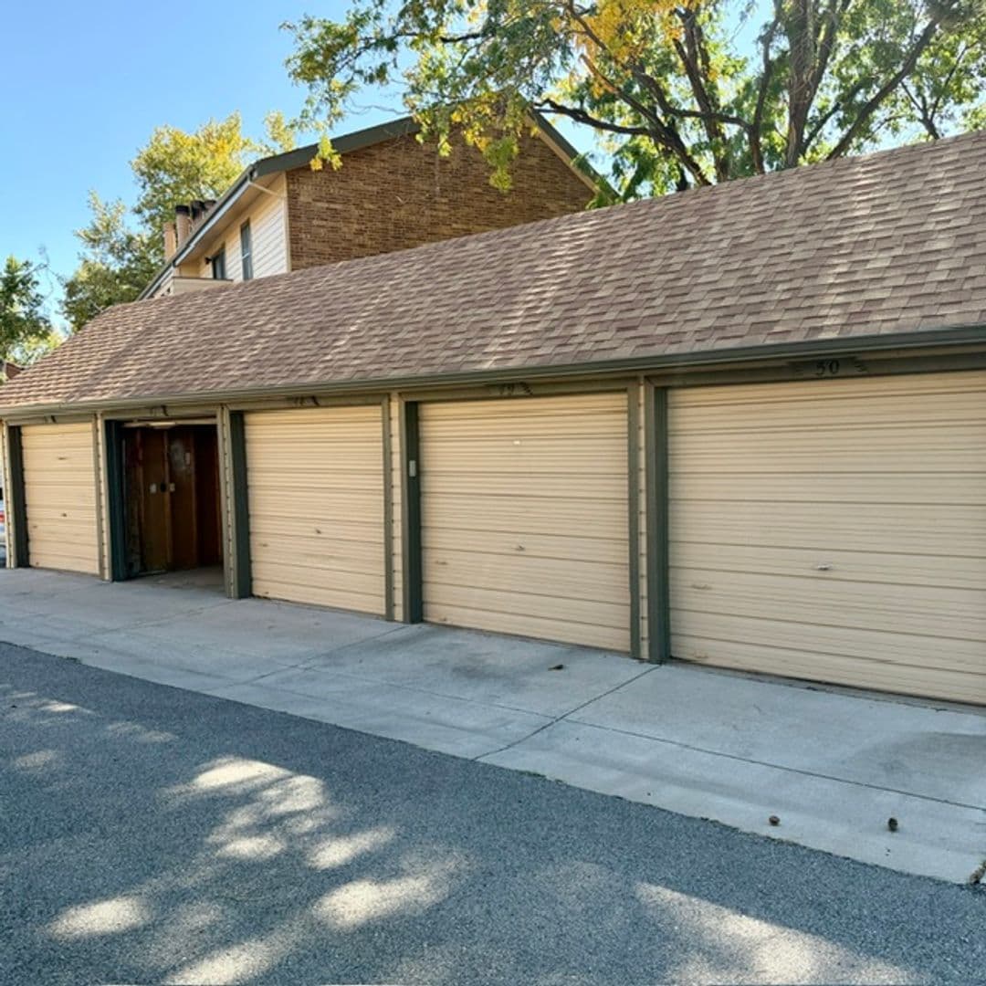 Lakewood Apartment: 400 Zang St. Apt 107