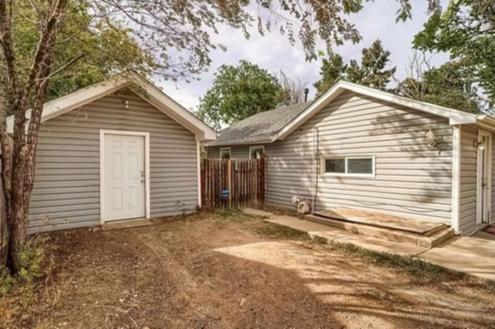 Englewood House: 3074 S. Elati St.