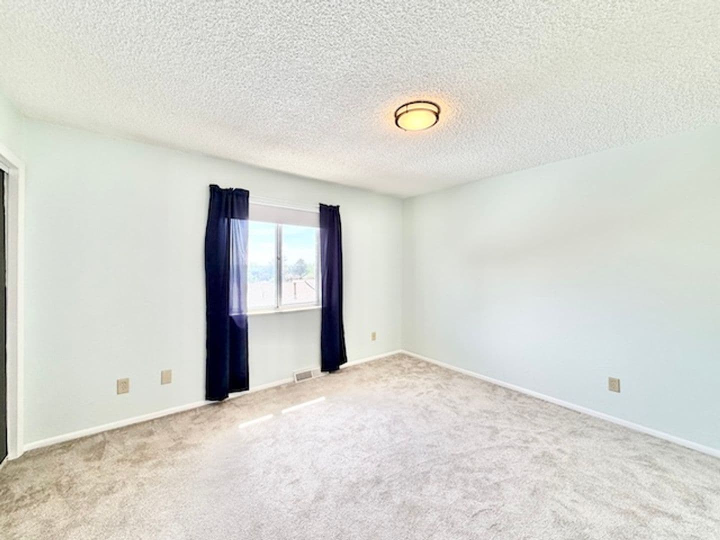 Lakewood Apartment: 954 S. Miller St.