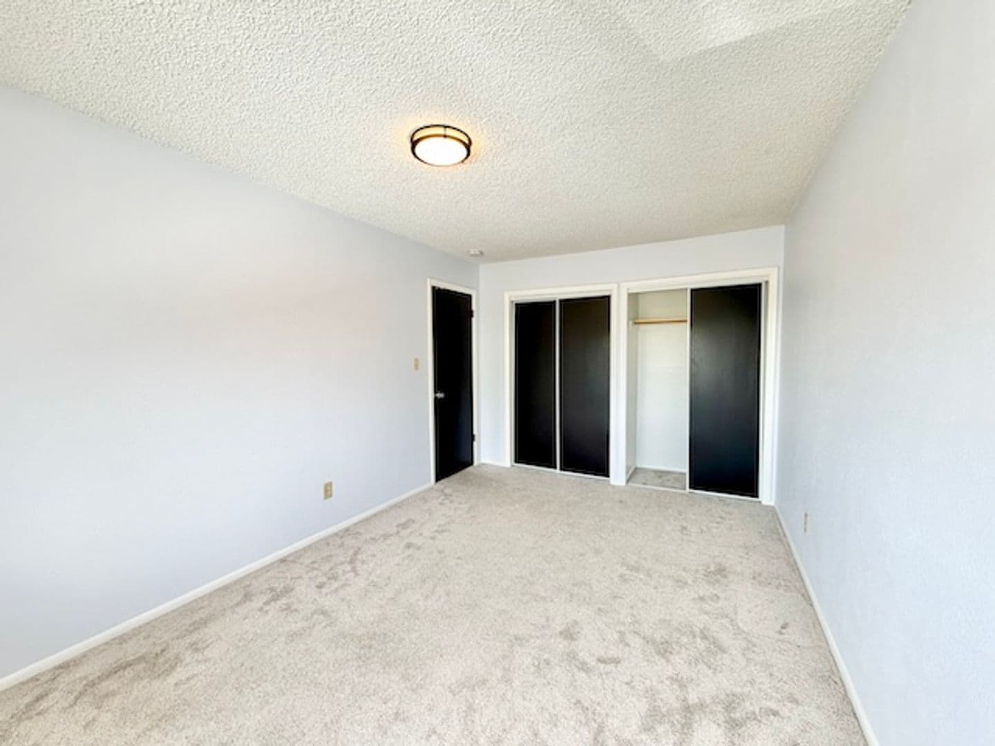 Lakewood Apartment: 954 S. Miller St.