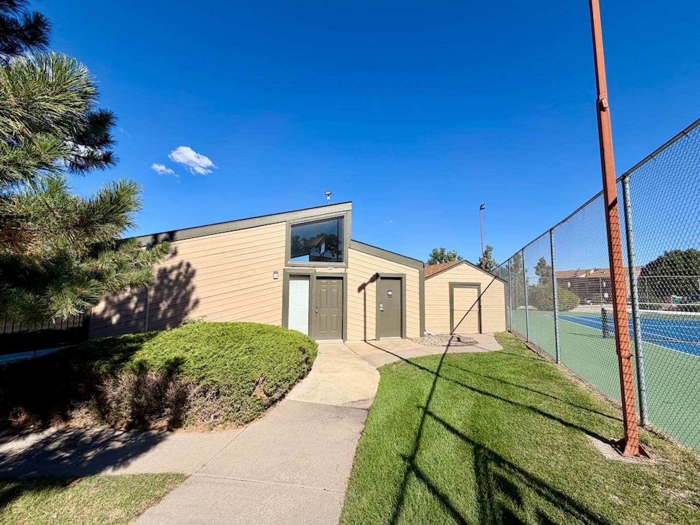 Lakewood Apartment: 400 Zang St. Apt 107