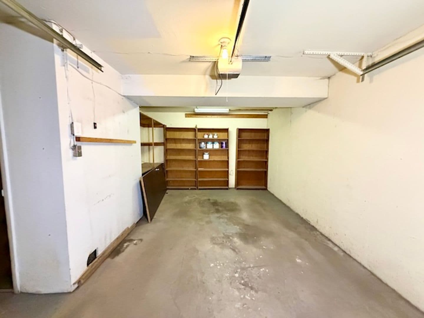 Lakewood Apartment: 954 S. Miller St.