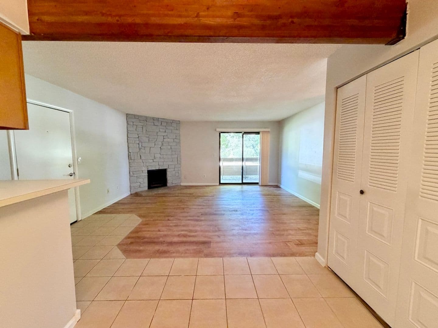 Lakewood Apartment: 400 Zang St. Apt 107
