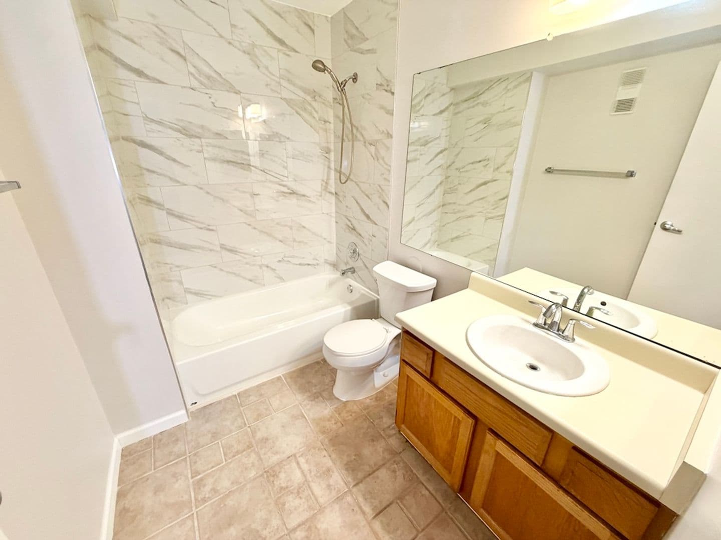 Lakewood Apartment: 400 Zang St. Apt 107