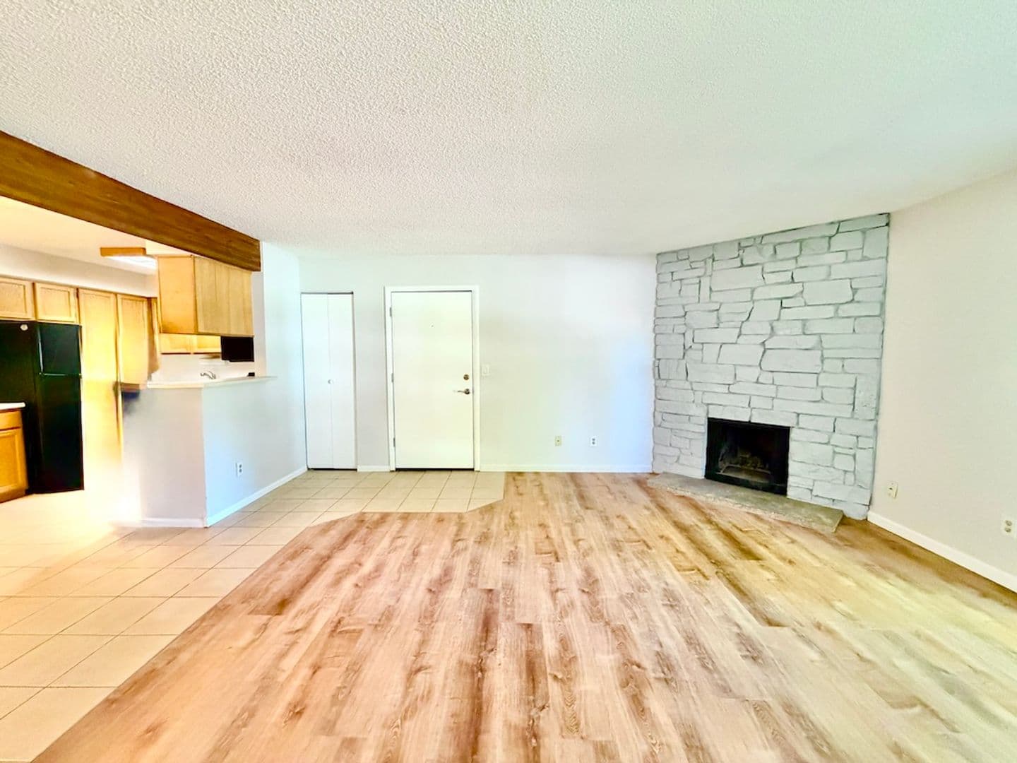 Lakewood Apartment: 400 Zang St. Apt 107
