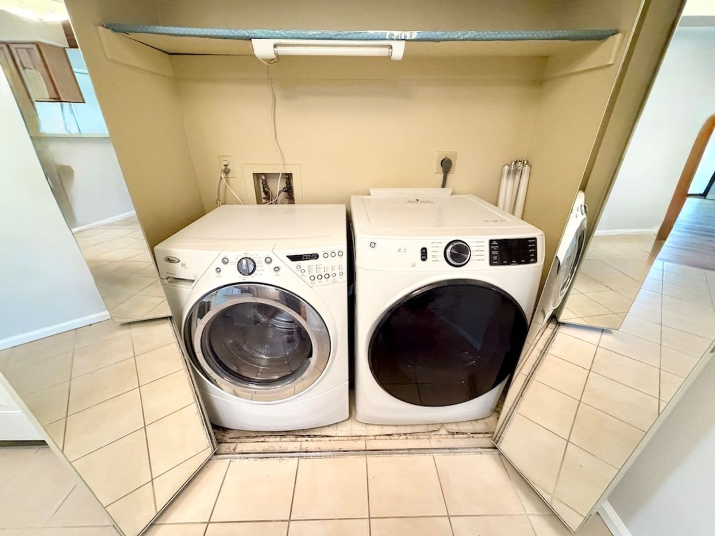 Lakewood Apartment: 400 Zang St. Apt 107