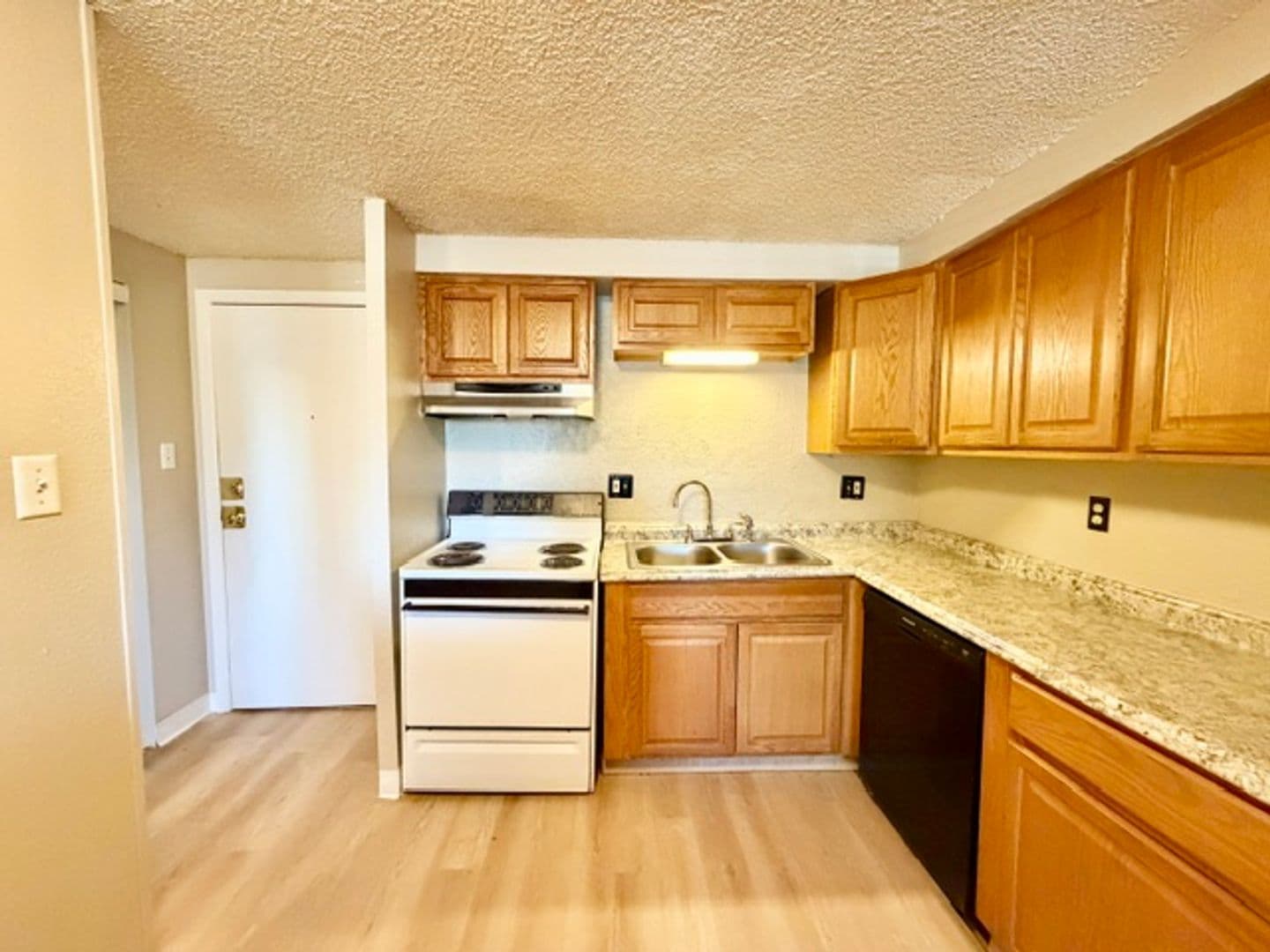 Denver Apartment: 8822 E. Florida Ave #206