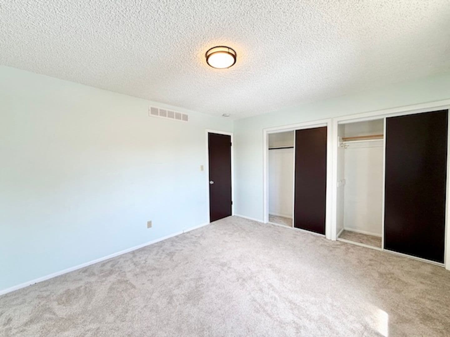 Lakewood Apartment: 954 S. Miller St.