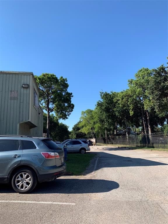 Houston Condo: 5625 Antoine Dr #607
