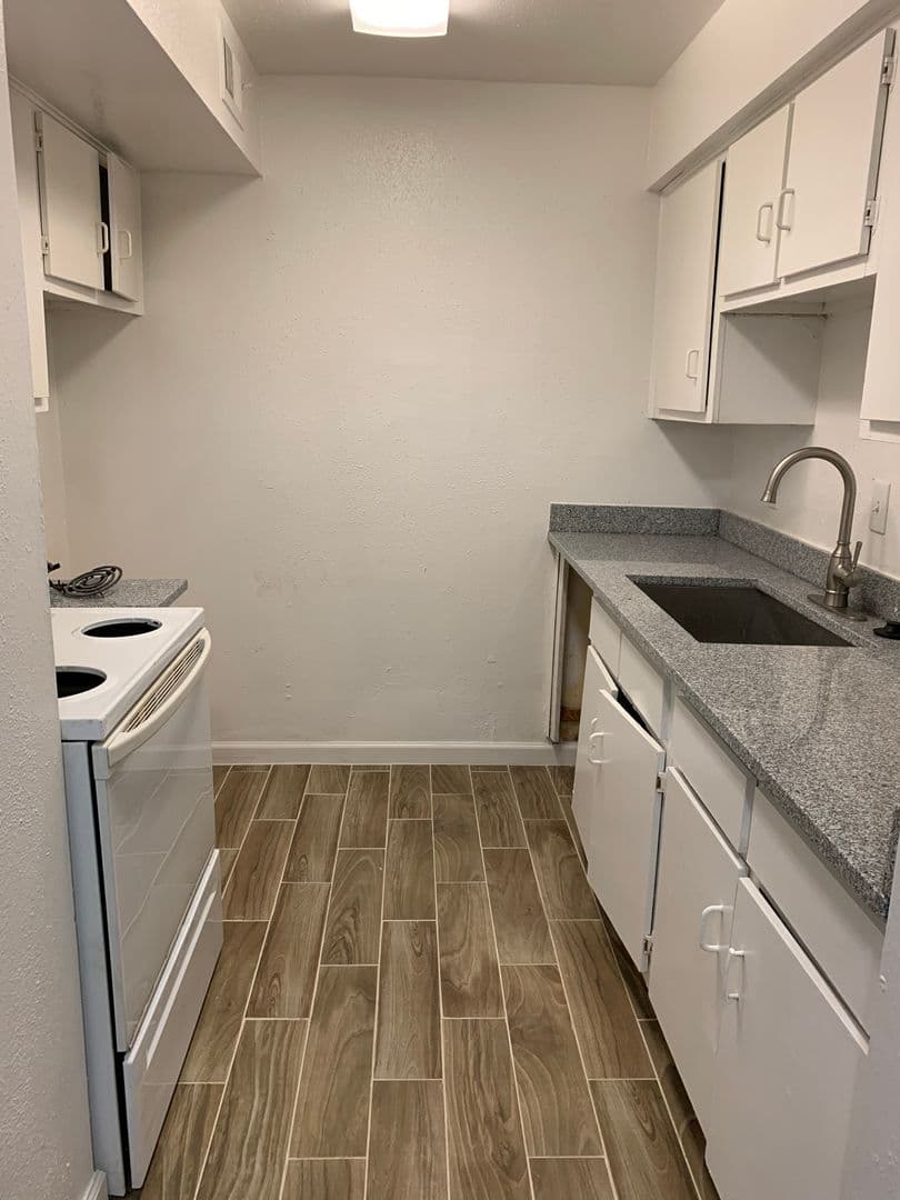 Houston House: 5625 Antoine Dr #1118