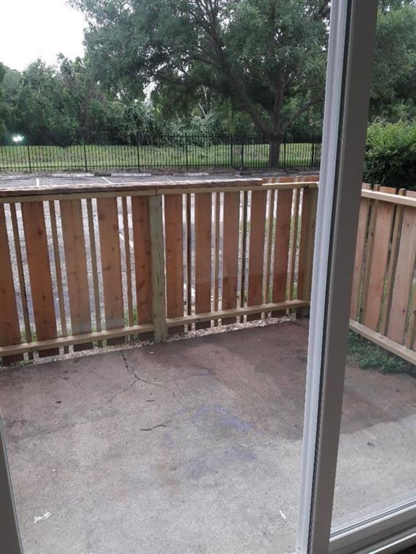 Houston Condo: 5625 Antoine Drive #1615