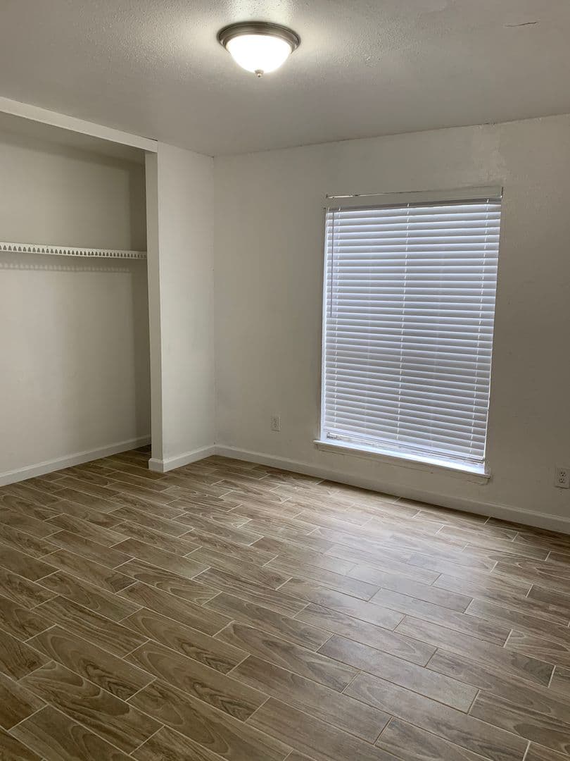 Houston House: 5625 Antoine Dr #1118