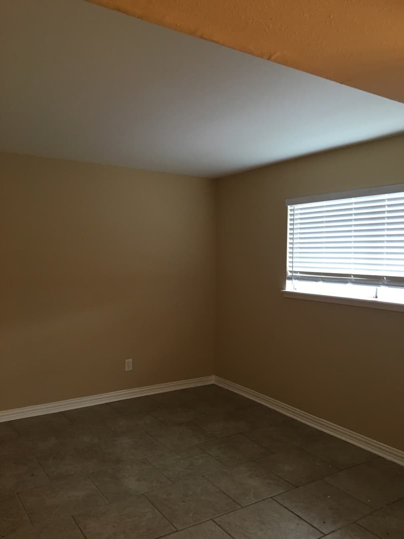 Houston Condo: 5625 Antoine Dr #102