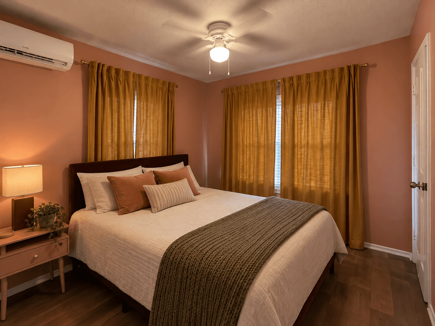 Houston Apartment: 2407 Bastrop St