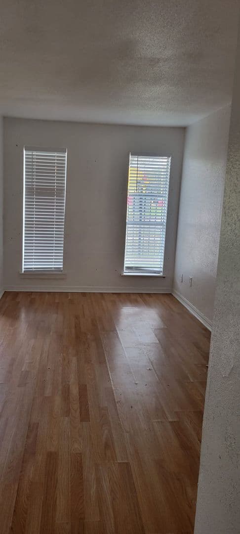 Houston Condo: 5625 Antoine Drive #1615
