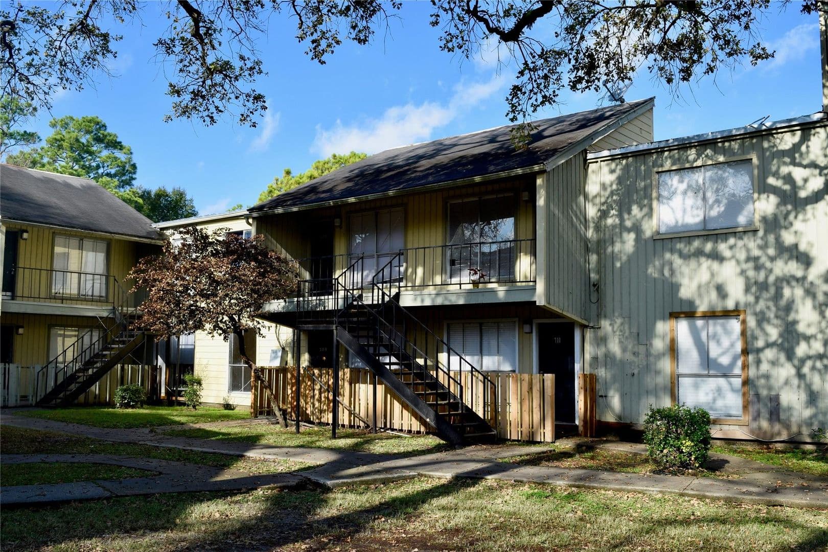 Houston Condo: 5625 Antoine Drive #1109