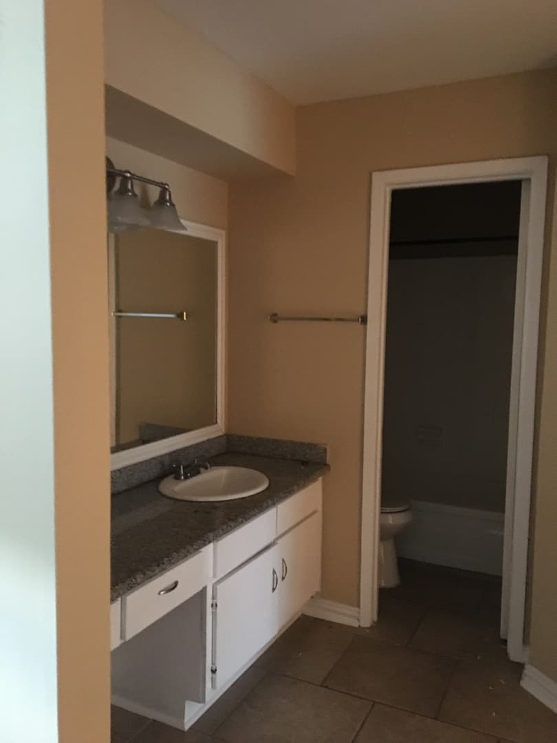 Houston Condo: 5625 Antoine Dr #102