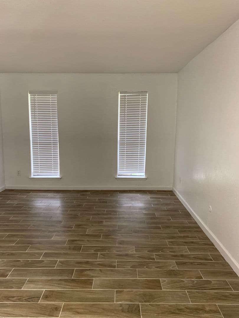 Houston House: 5625 Antoine Dr #1118