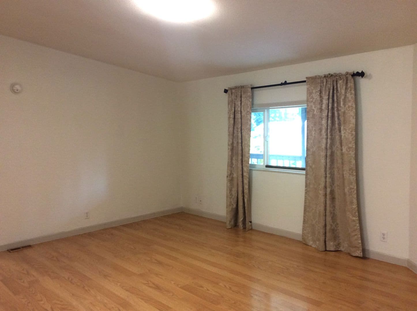 Tacoma House: 11404 51st Avenue Ct E