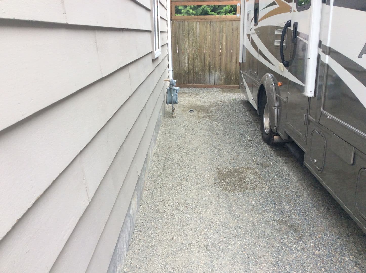 Kent Condo: Basement Apt Only