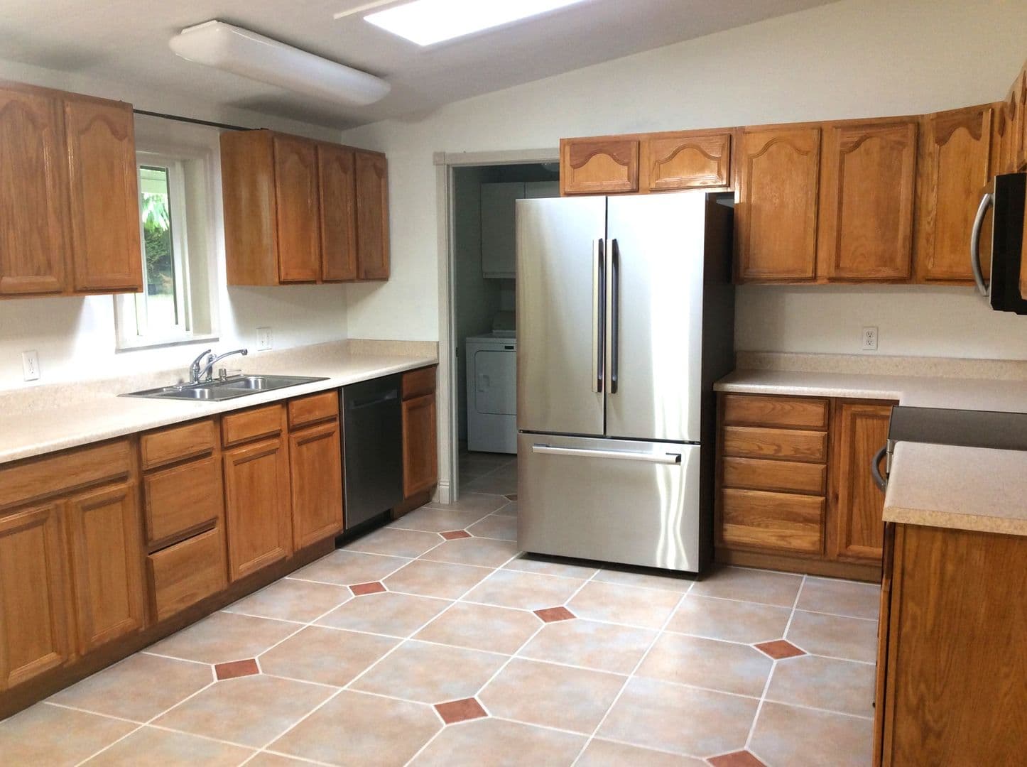 Tacoma House: 11404 51st Avenue Ct E