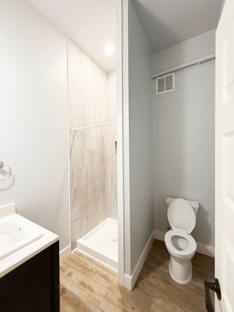 Pendleton Apartment: 17 SW Frazer Ave