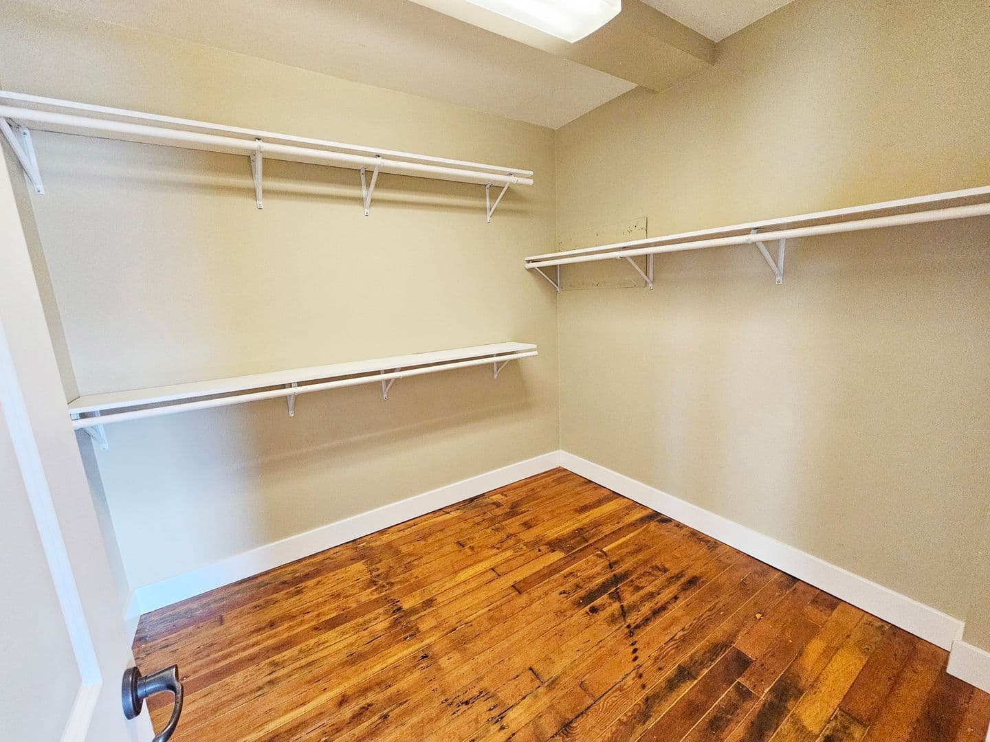 Pendleton Apartment: 15 SE Emigrant Ave