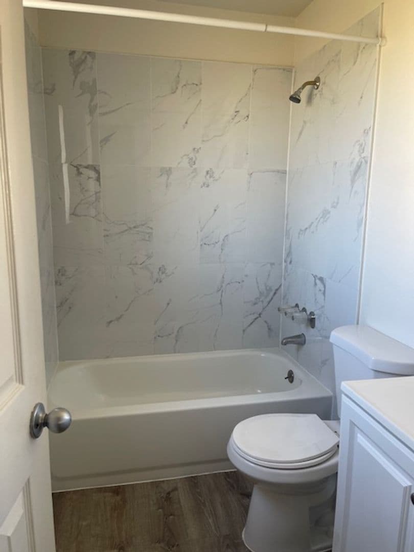 West Palm Beach Apartment: Laurel Way/Ceylon Court