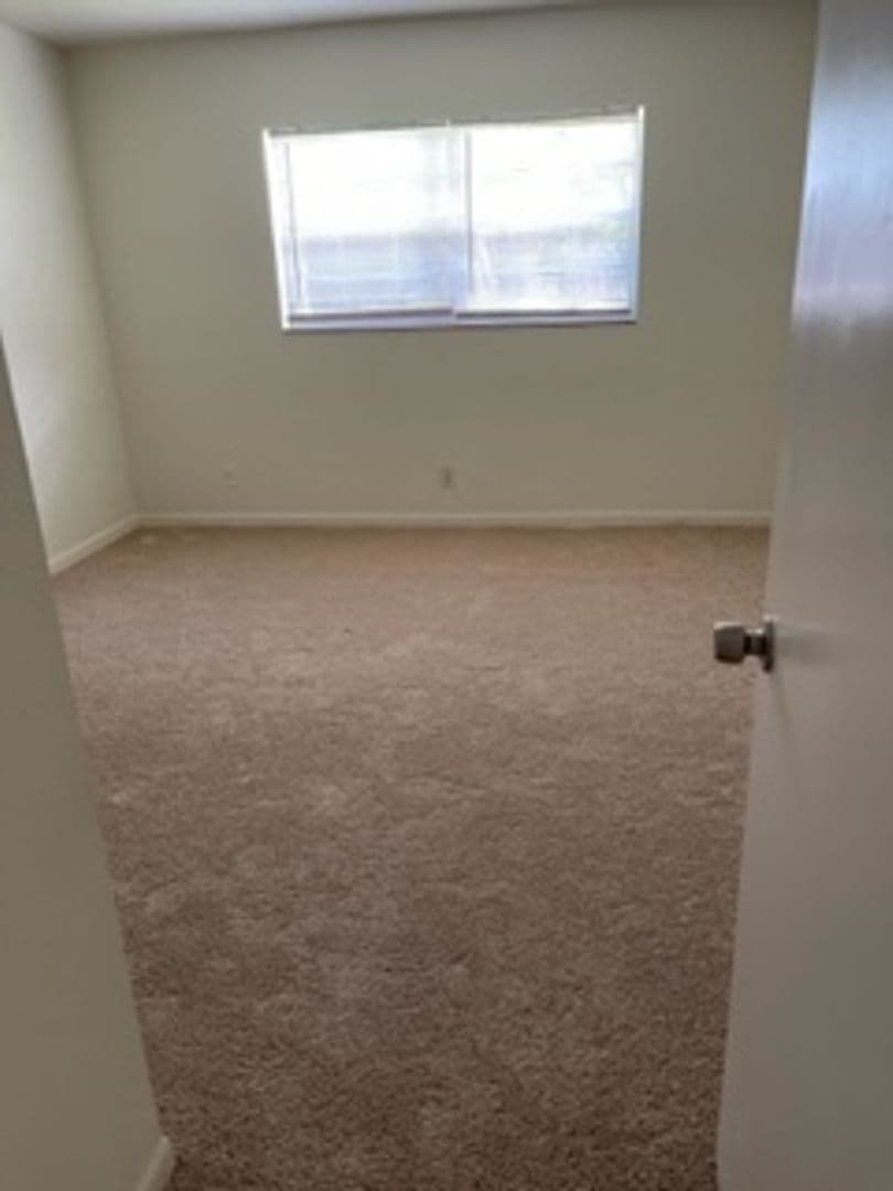 West Palm Beach Apartment: 525 Kirk Road