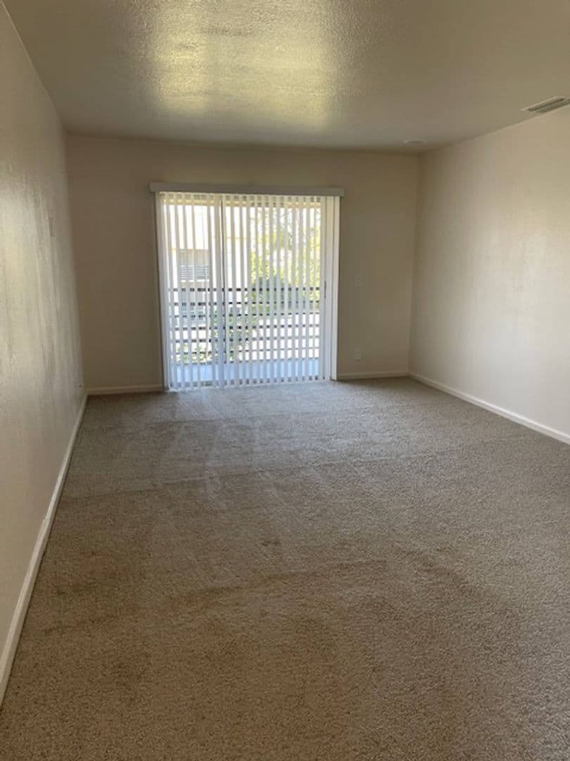 West Palm Beach Apartment: Laurel Way/Ceylon Court