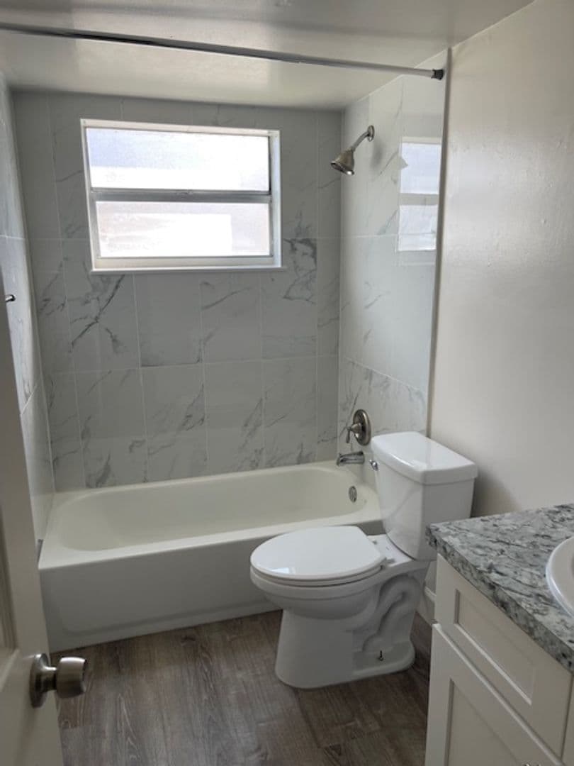 Palm Springs Apartment: 240-252-260 Alemeda Drive