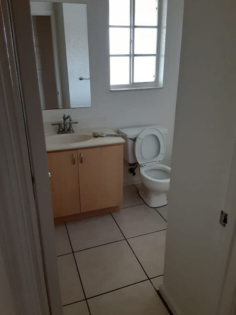 West Palm Beach Apartment: Laurel Way/Ceylon Court