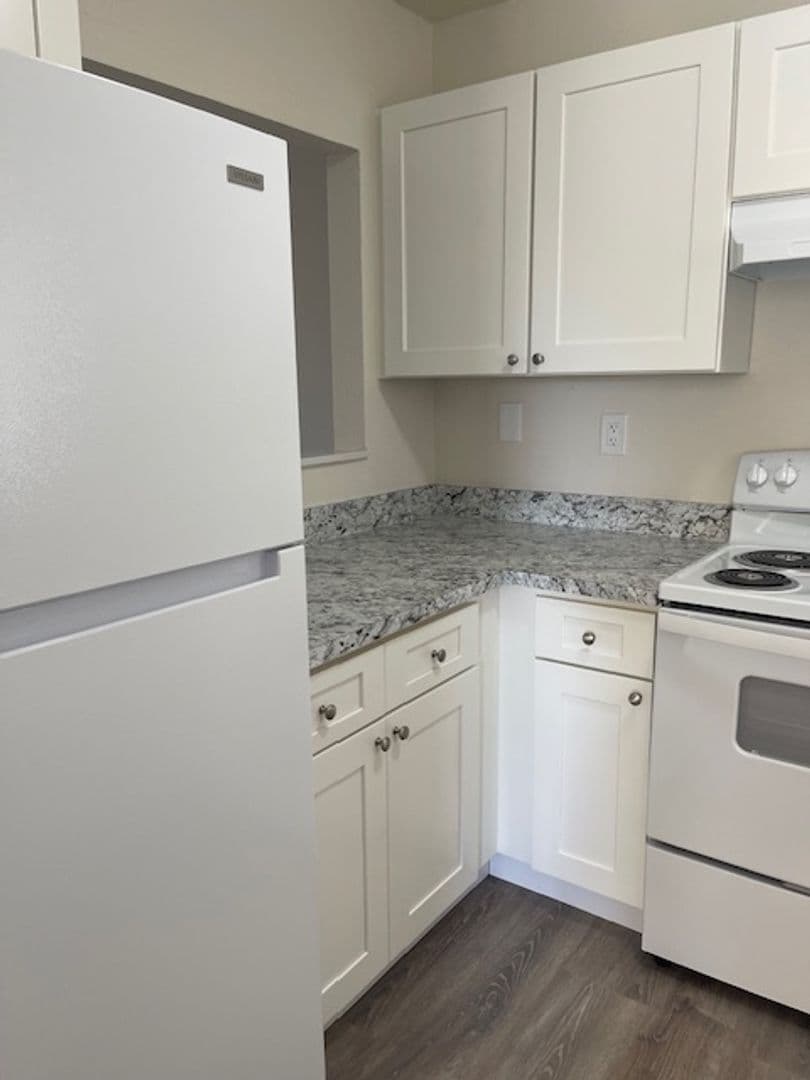 West Palm Beach Apartment: Laurel Way/Ceylon Court